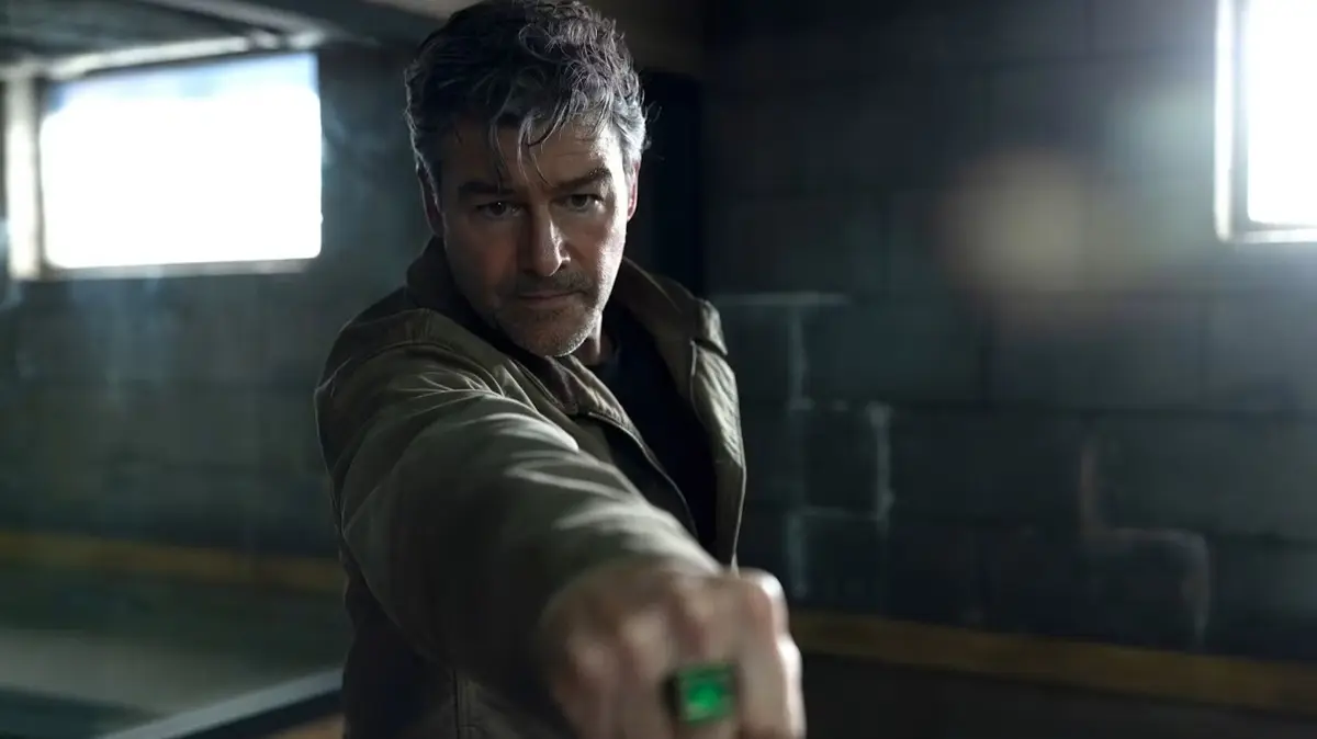 Kyle Chandler in HBO Lanterns series
