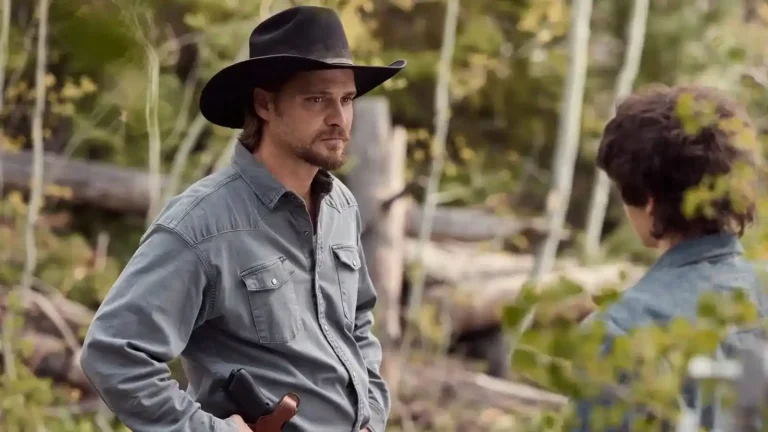 Luke Grimes plays Kayce Dutton in the CBS drama series Marshals (a continuation/spinoff arc exploring the Yellowstone legacy).